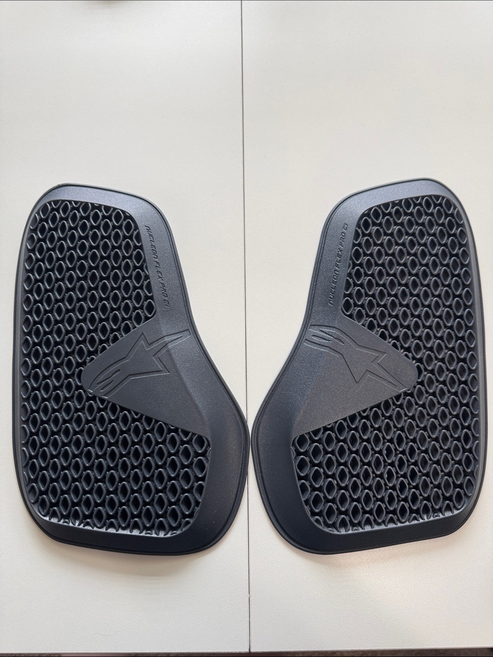 Alpinestars Black Honeycomb Protective Pads (Pair)